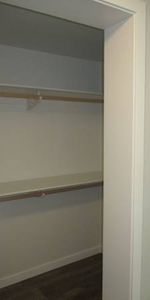 Newly Renovated, Tons Of Storage - Photo 4