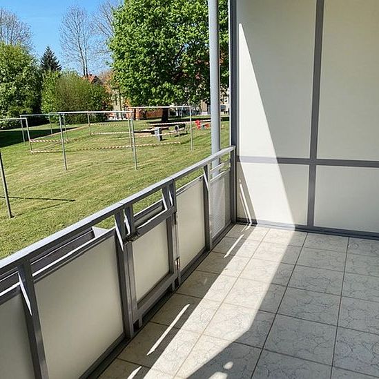 + 2 Zimmer - Großer Balkon + - Foto 1