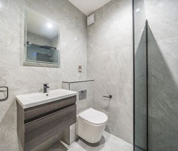 Wimbledon Hill Road, SW19 7PA, London - Photo 5