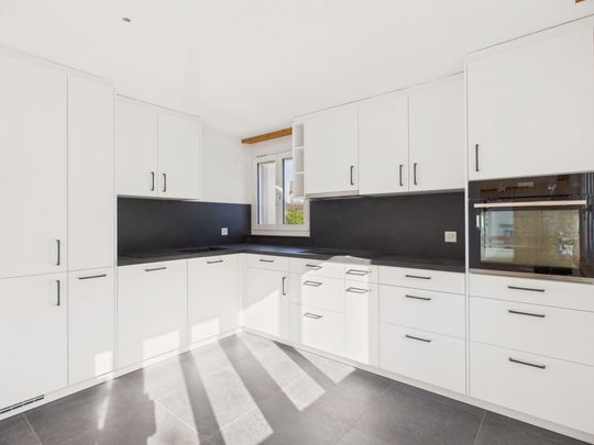 Frisch renovierte 4.5-Zimmer Wohnung in Flawil - Photo 1