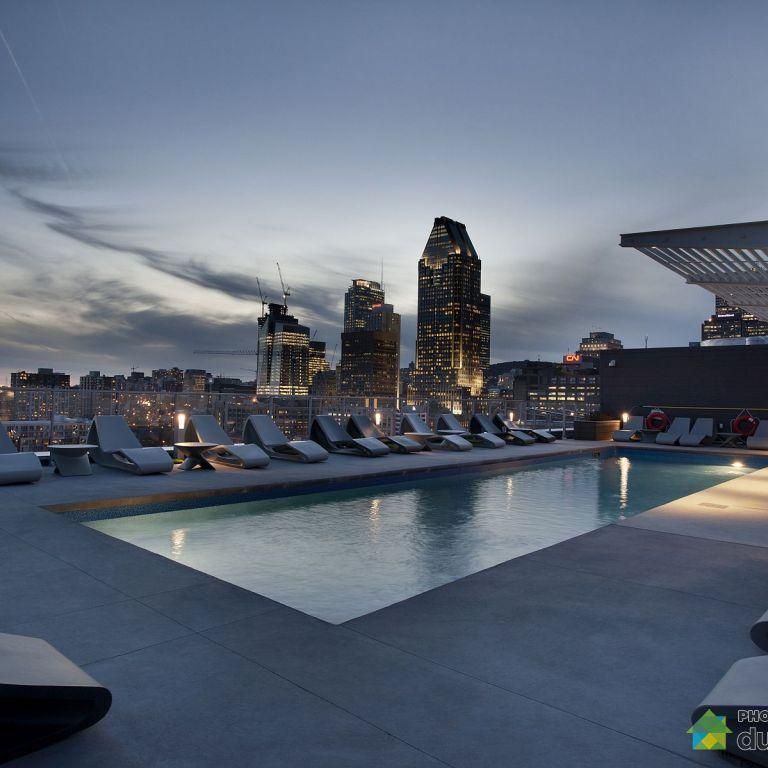 Spacieux et magnifique condo de deux chambres, idéalement situé dans le Vieux-Montréal. - Photo 1