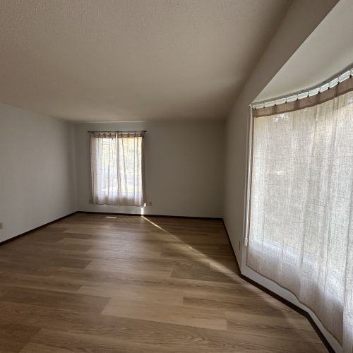 Double attached garage, Dog Friendly Full House in Parkvale! - Photo 1