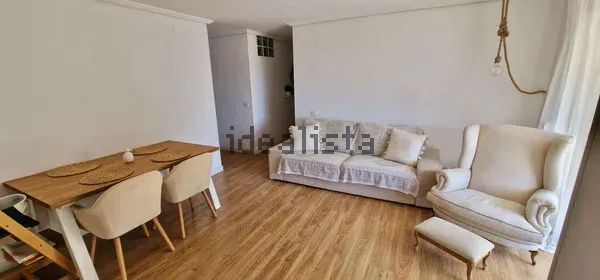 Alquiler de piso en Calle Al Andalus - Photo 1