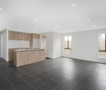 Spacious 4-Bedroom Home in Wollert - Photo 1