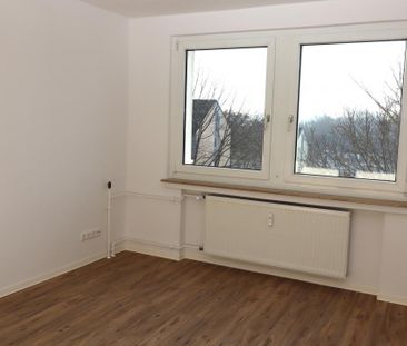 SOFORT einziehen: MODERNE 2-Zimmer-Wohnung ganz OBEN - Foto 2