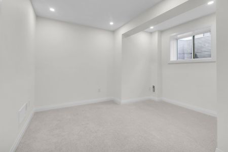 For Lease - 91 Bezel Lane, Oakville, Ontario - Photo 2