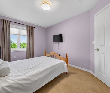 For Lease - 138 Gristone Crescent, Toronto, Ontario - Photo 5