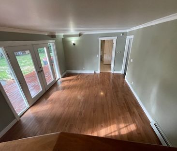Magnificent Georgian Revival Main House - Photo 6