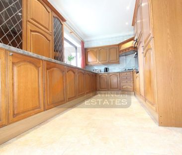 House share to rent - Photo 3
