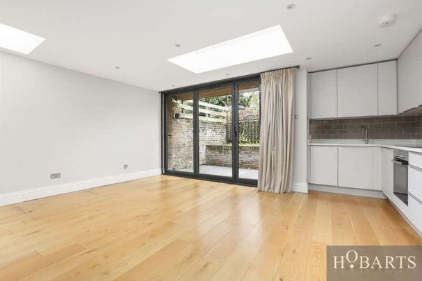 Portland Rise, N4 - Photo 1