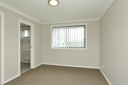 MODERN TOWNHOUSE - Photo 2