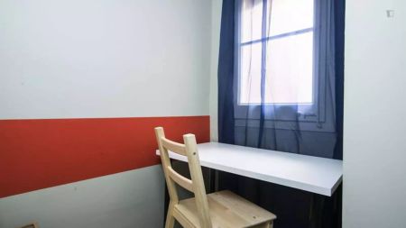 Room in a shared 8-bedroom apartment for rent in Sant Gervasi Galvany, only females, professionals or students - Foto 3