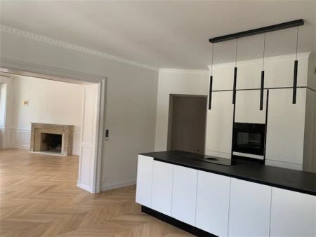 Location appartement 5 pièces - 128m² à Nantes (44000) - Photo 2