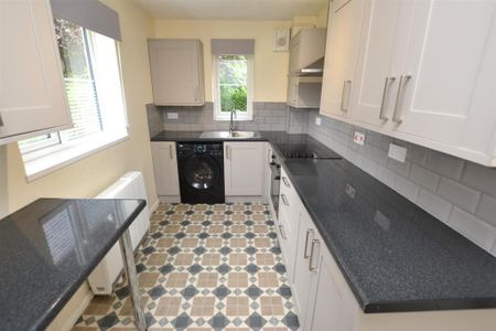 2 bedroom flat to rent - Photo 5