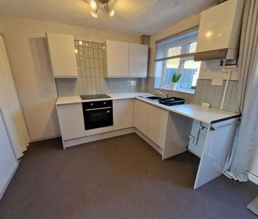 2 bedroom end of terrace house to rent - Photo 4