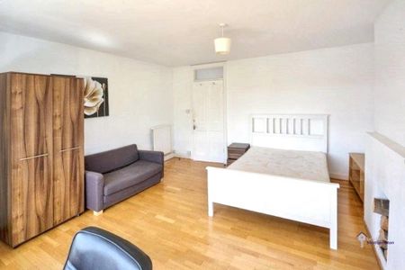 4 bedroom flat to rent - Photo 3