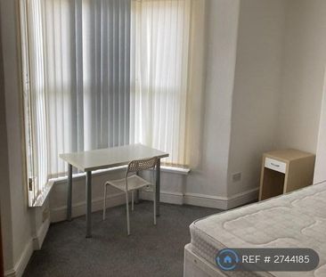 1 bedroom in a house share to rent - Photo 3