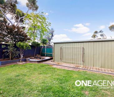 A DELIGHT ON DEAKIN - Photo 4