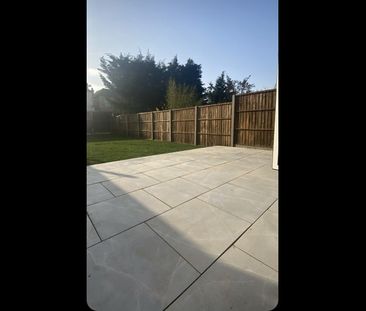 Room in a Shared House, Ardfillan Road, SE6 - Photo 4