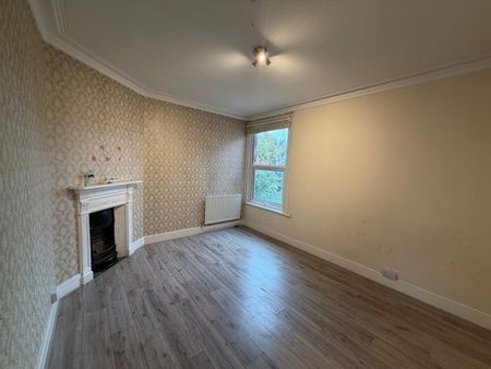 4 Bed Flat, Grange Avenue, N12 - Photo 2