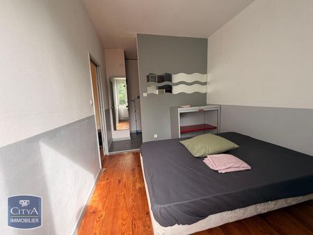 Location Appartement 2 pièces 28m² NEUVILLE SUR SAONE 69250 - Photo 2