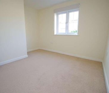 Elm Tree House, Idle, BD10 - Photo 3