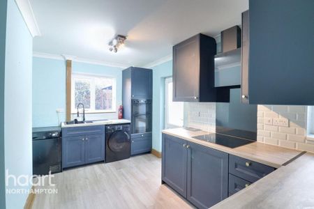 3 bedroom terraced house to rent - Photo 3