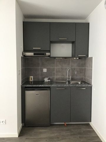 Location Appartement 2 pièces 33m² CLERMONT FERRAND 63000 - Photo 3