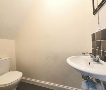 2 bedroom terraced house to rent - Photo 3