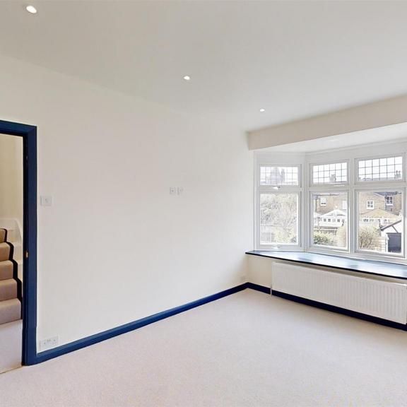 4 bedroom terraced house to rent - Photo 1