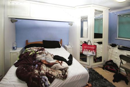 5 bedroom detached house to rent - Photo 5