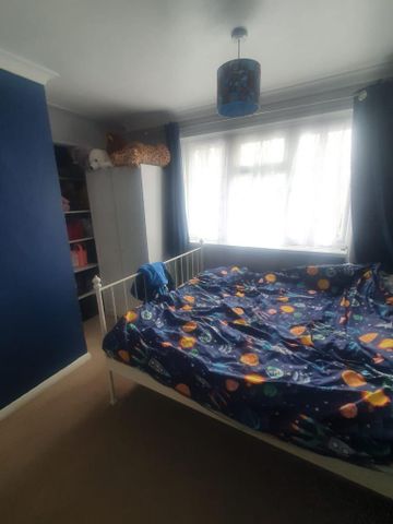 3 bedroom terraced house to rent - Photo 5