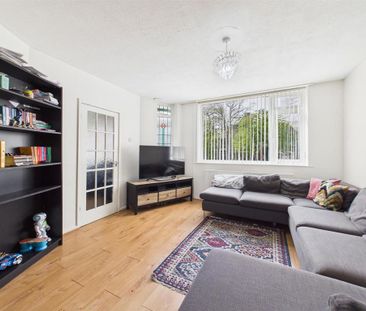 3 bedroom townhouse to rent - Photo 1