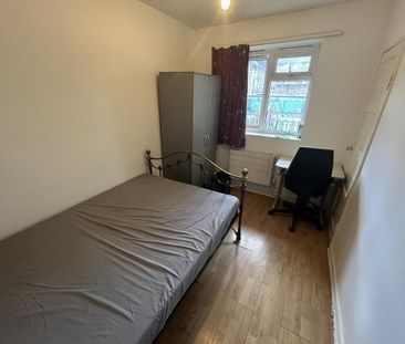 2 bedroom flat share to rent - Photo 4