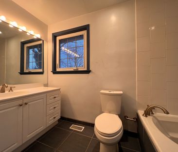 For Lease - 93 Lord Seaton Road, Toronto, Ontario - Photo 4