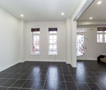 For Lease - 5355 Tenth Line Unit# (MAIN), Mississauga, Ontario - Photo 3