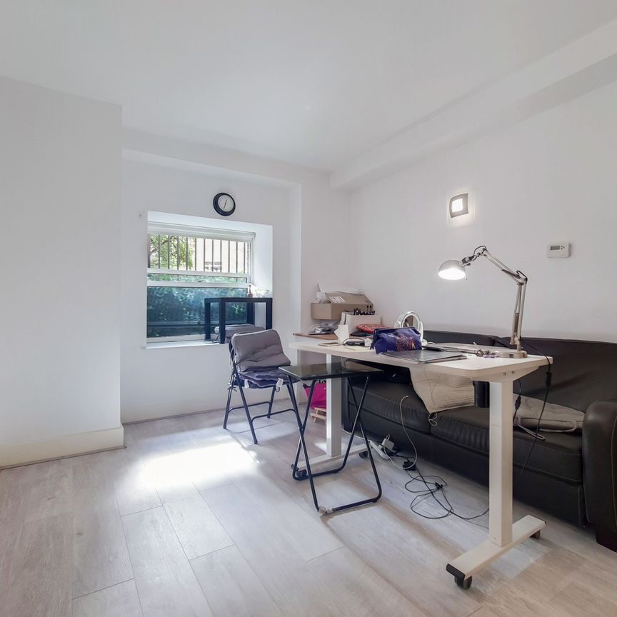 Cadogan Road - Photo 1