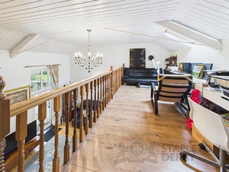 3 Bedroom Semi-Detached House for Rent - Photo 4