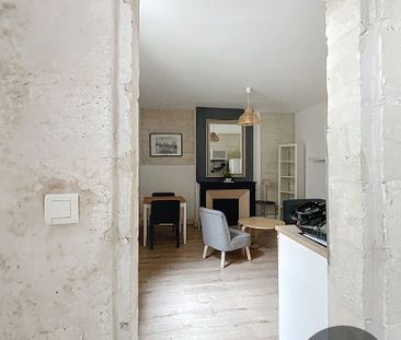 A LOUER AVIGNON (84000) INTRA-MUROS : charmant T1 BIS meublé - au c... - Photo 1