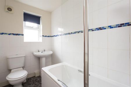 2 bedroom detached house to rent - Photo 5