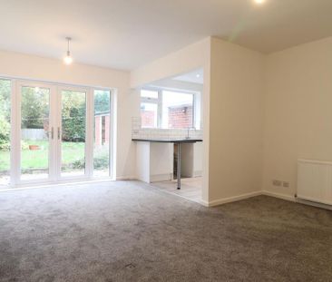 2 bedroom semi-detached bungalow to rent - Photo 1