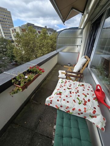 2½-Zimmerwohnung mit Balkon im Zentrum von Biel - Photo 2