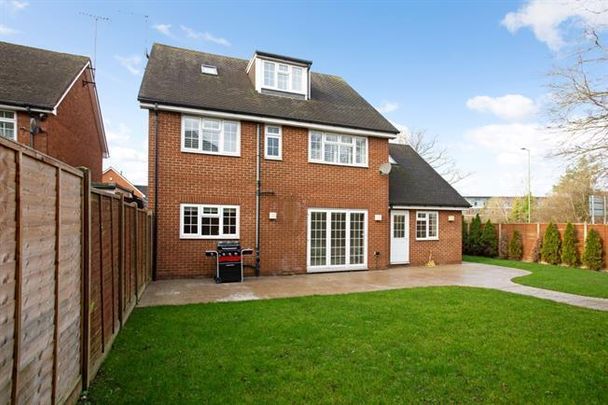 5 bedroom detached house to rent - Photo 1