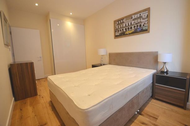 1 bedroom flat - Photo 1