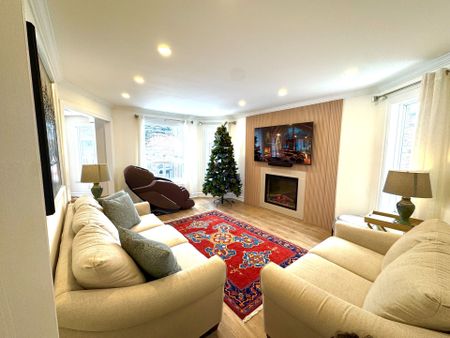 For Lease - 25 Logan Court Unit# Main & 2nd, Barrie, Ontario - Photo 4