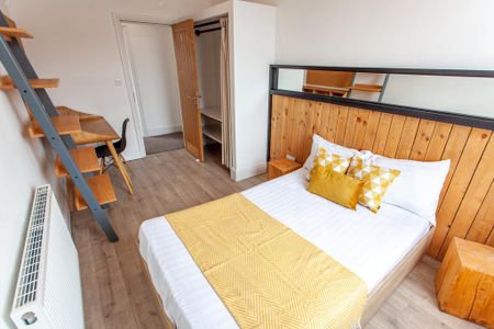 7 bedroom end of terrace house to rent - Photo 4