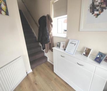 3 bedroom terraced house to rent - Photo 2