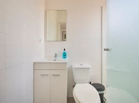 Rua Alexandre Herculano, Lisbon, Lisbon 1150-005 - Photo 2