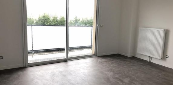 Location Appartement 3 pièces 65m² MONTIVILLIERS 76290 - Photo 2