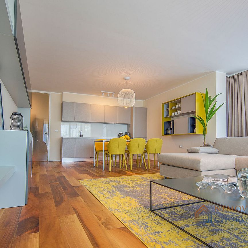 Pronájem bytu 1+kk 126 m² - Photo 1